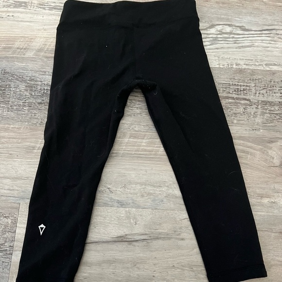 Ivivva Black Cropped Leggings Size 8 - Picture 2 of 4